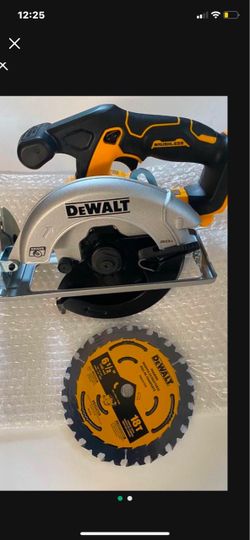 DEWALT 20V CORDLESS BRUSHLESS 6”1\2 Inch CIRCULAR  SAW NEW  STRONG NEW $150 FIRM FIRM