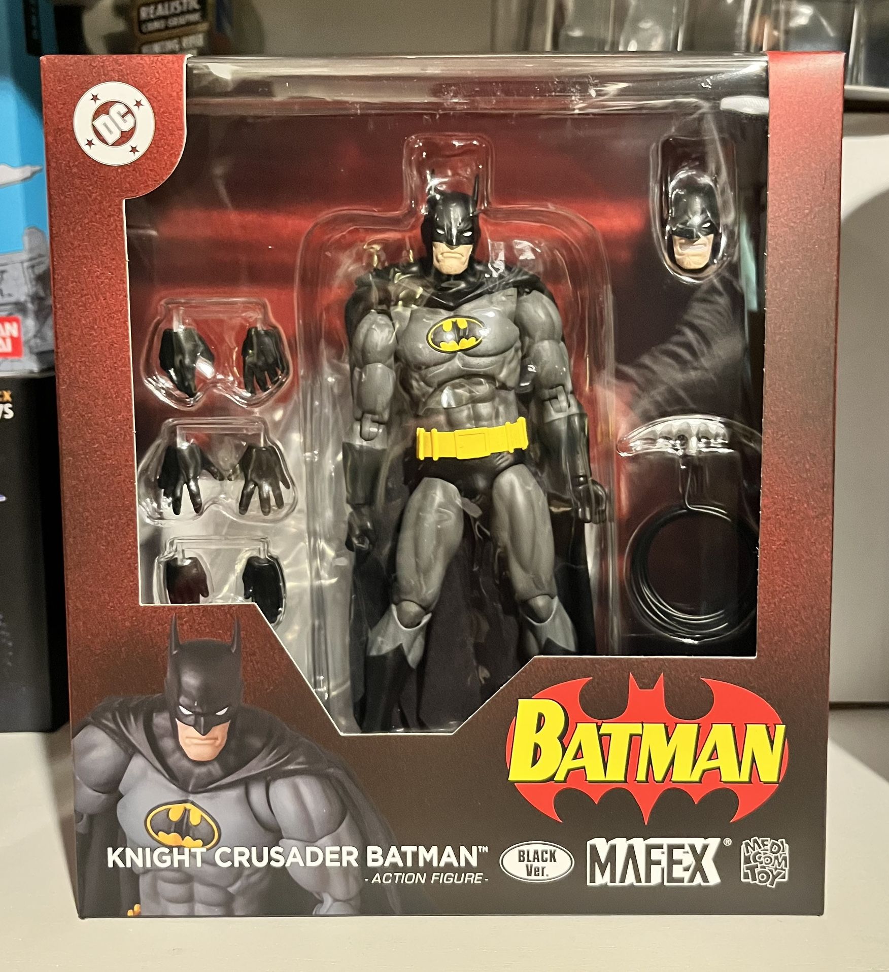 MAFEX NO.270 MAFEX KNIGHT CRUSADER BATMAN BLACK VER. ACTION FIGURE