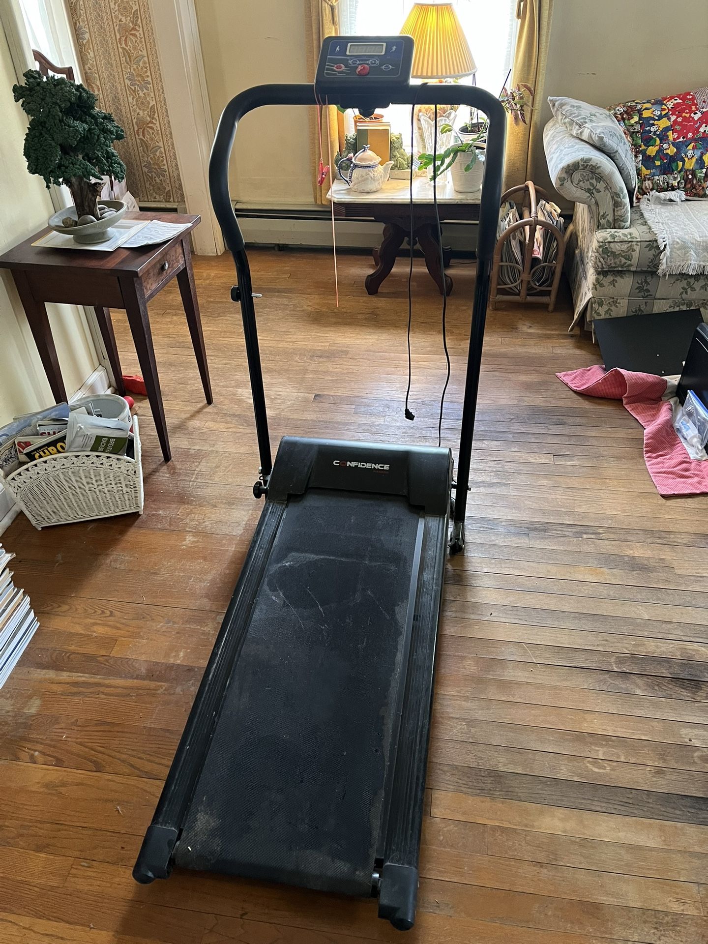 Treadmill (Confidence Fitness Power Plus Treadmill)