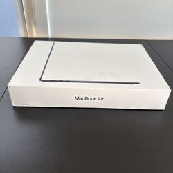 NEW Macbook Air 13inch Chip M4