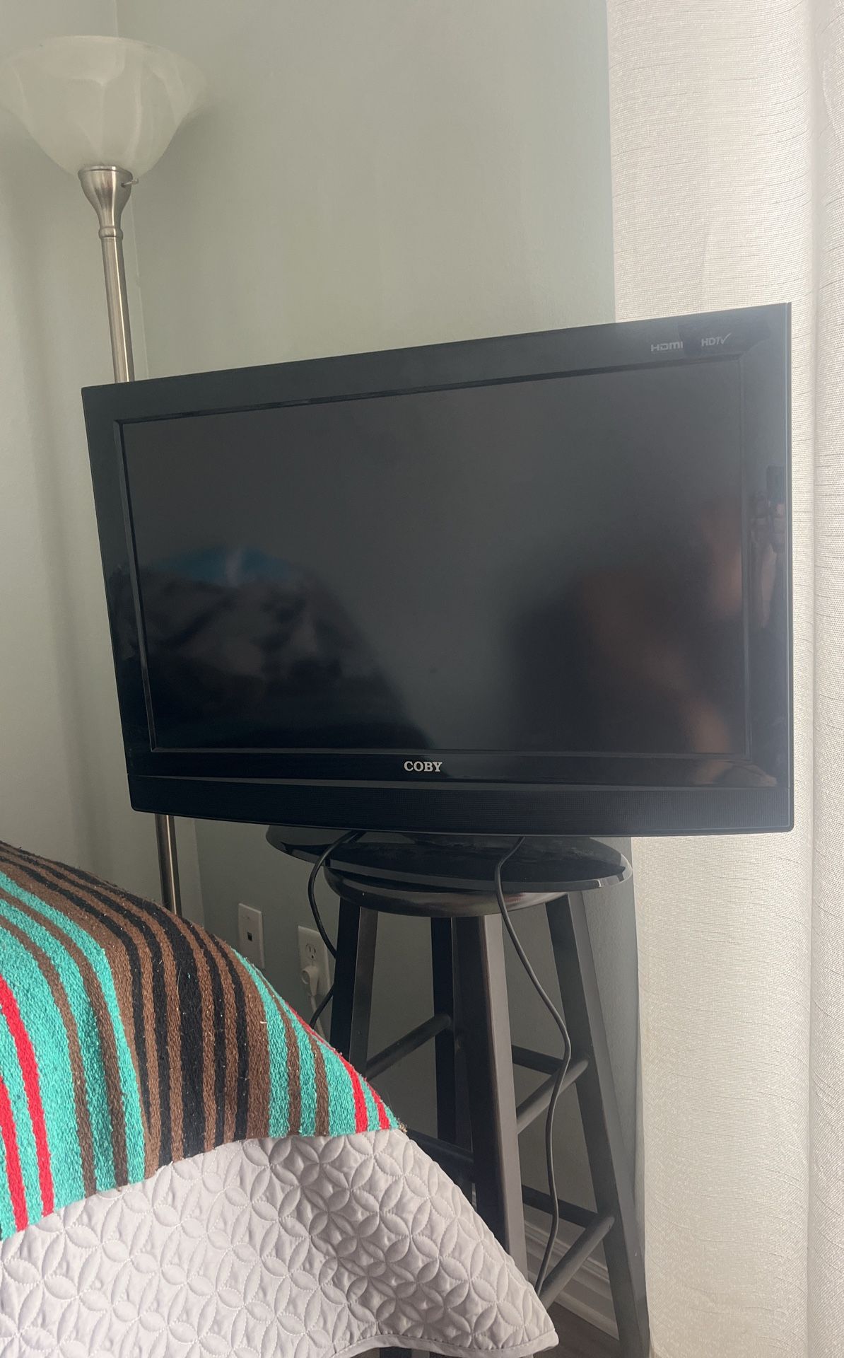 Coby 27” TV (HDMI/VGA)