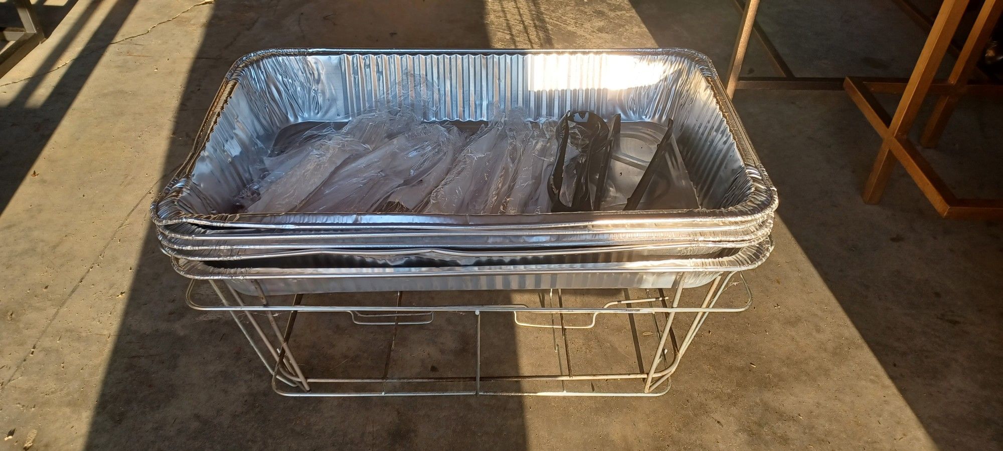 Sterno Set,2 Large Stands,5 Large Trays