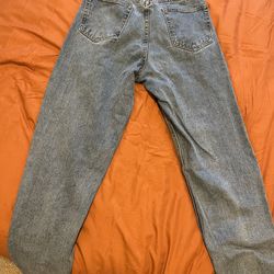 “Pretty Little Thing” mom jeans, size 2