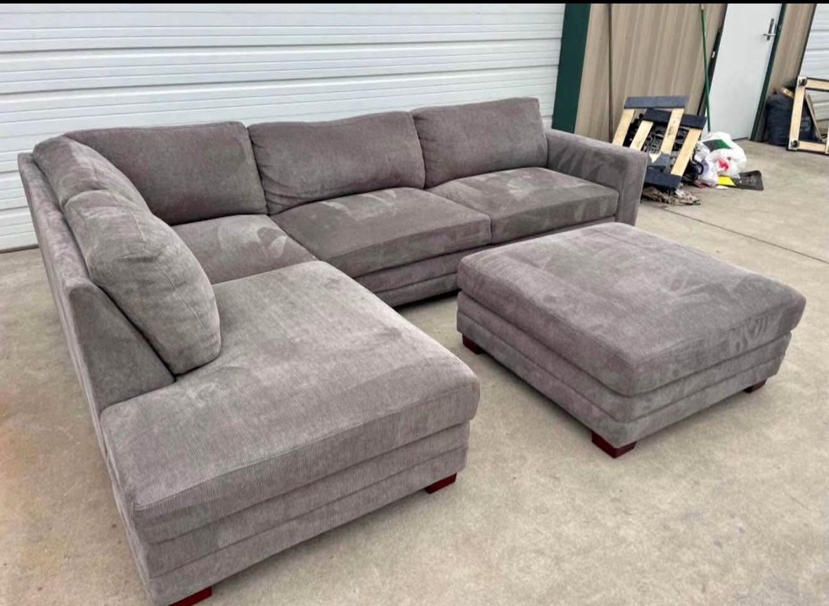 sectional Couch With Ottoman