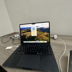 MacBook Air M2 2022