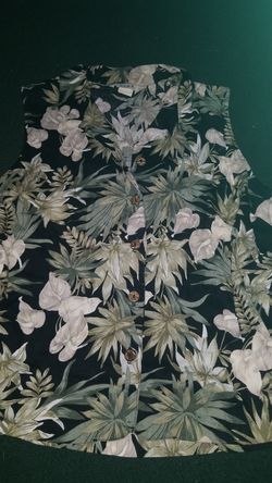 Cute Hawaiian top size small or medium