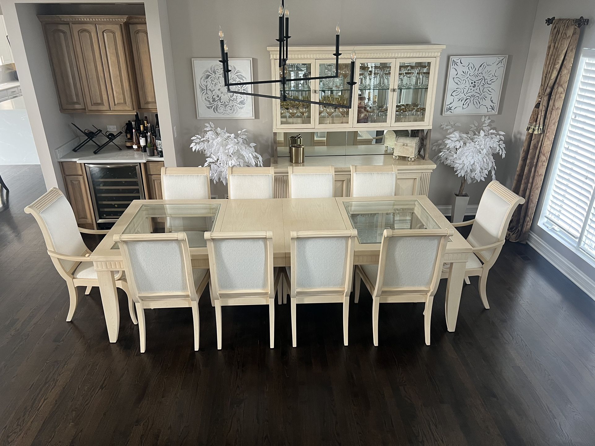 Dining Room Table, Chairs & Buffet