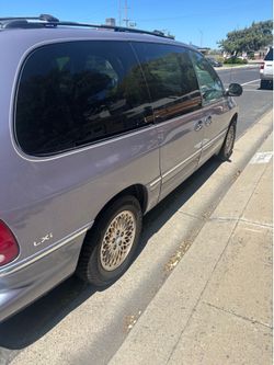 1996 Chrysler Town & Country
