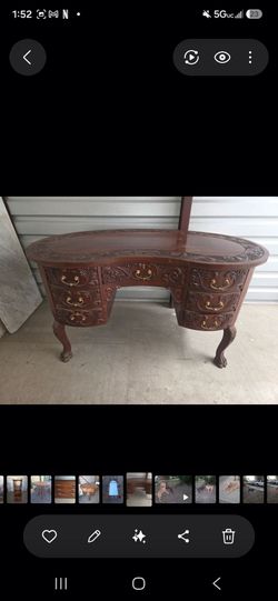 Vintage Carved Mahogany Kidney Shaped Writing Desk w Claw Feet