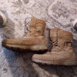 Reebok size 11 1/2 Tactical Boots