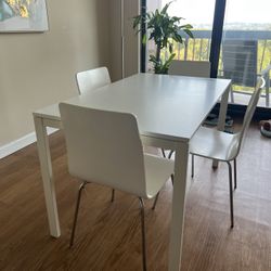 CB2 Dining Table With 4 Chairs White