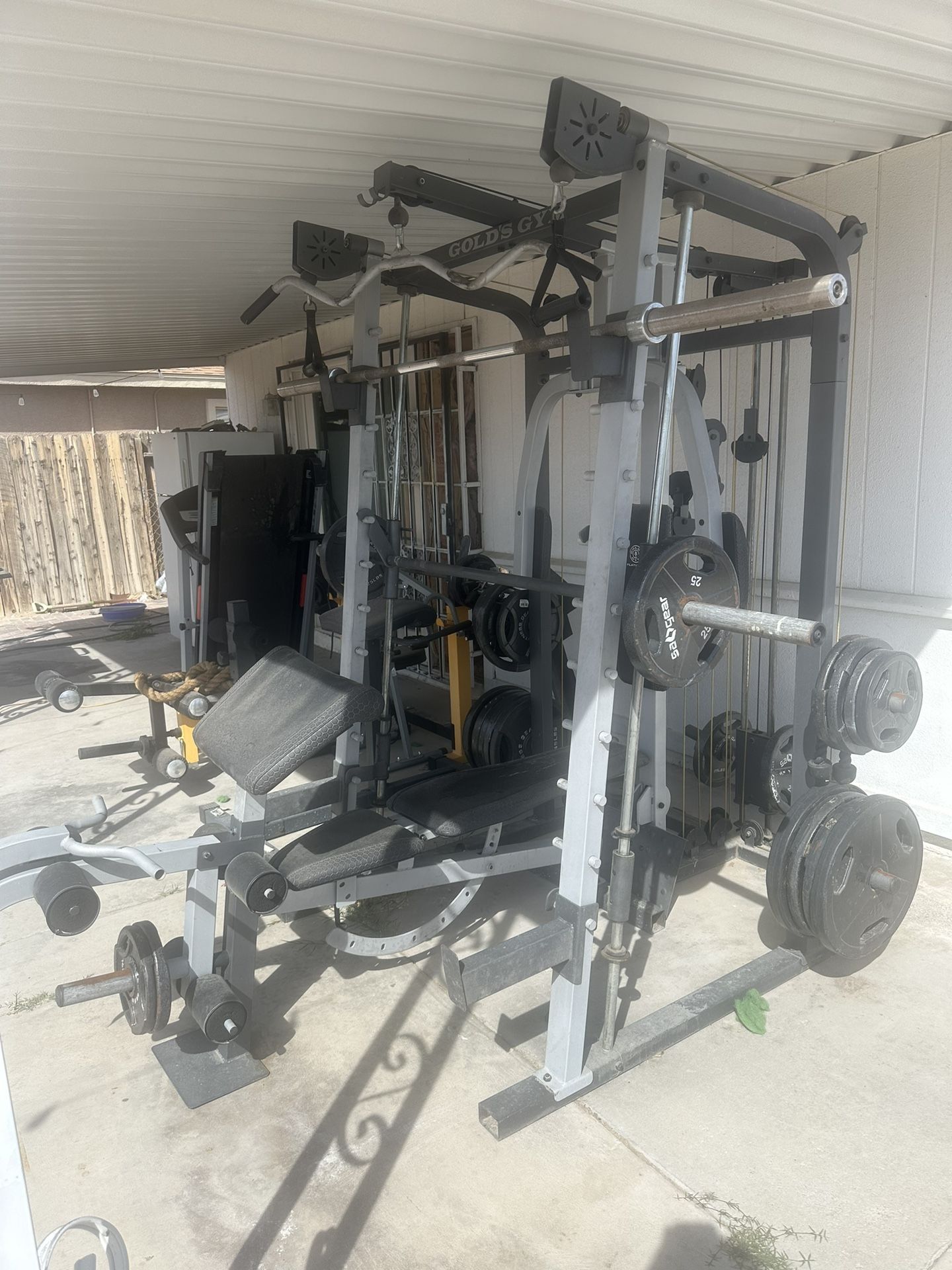 Golds Gym Smith Machine