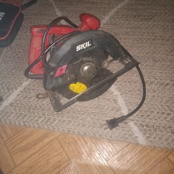 Skilsaw Circular Saw