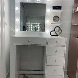 Make Up Vanity Brand New