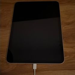 iPad 10th Gen 10.9” – Barely Used