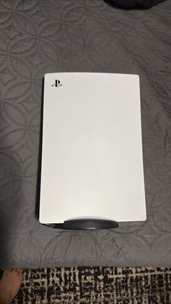 Pre-owned PS5, All digital, 667 GBs