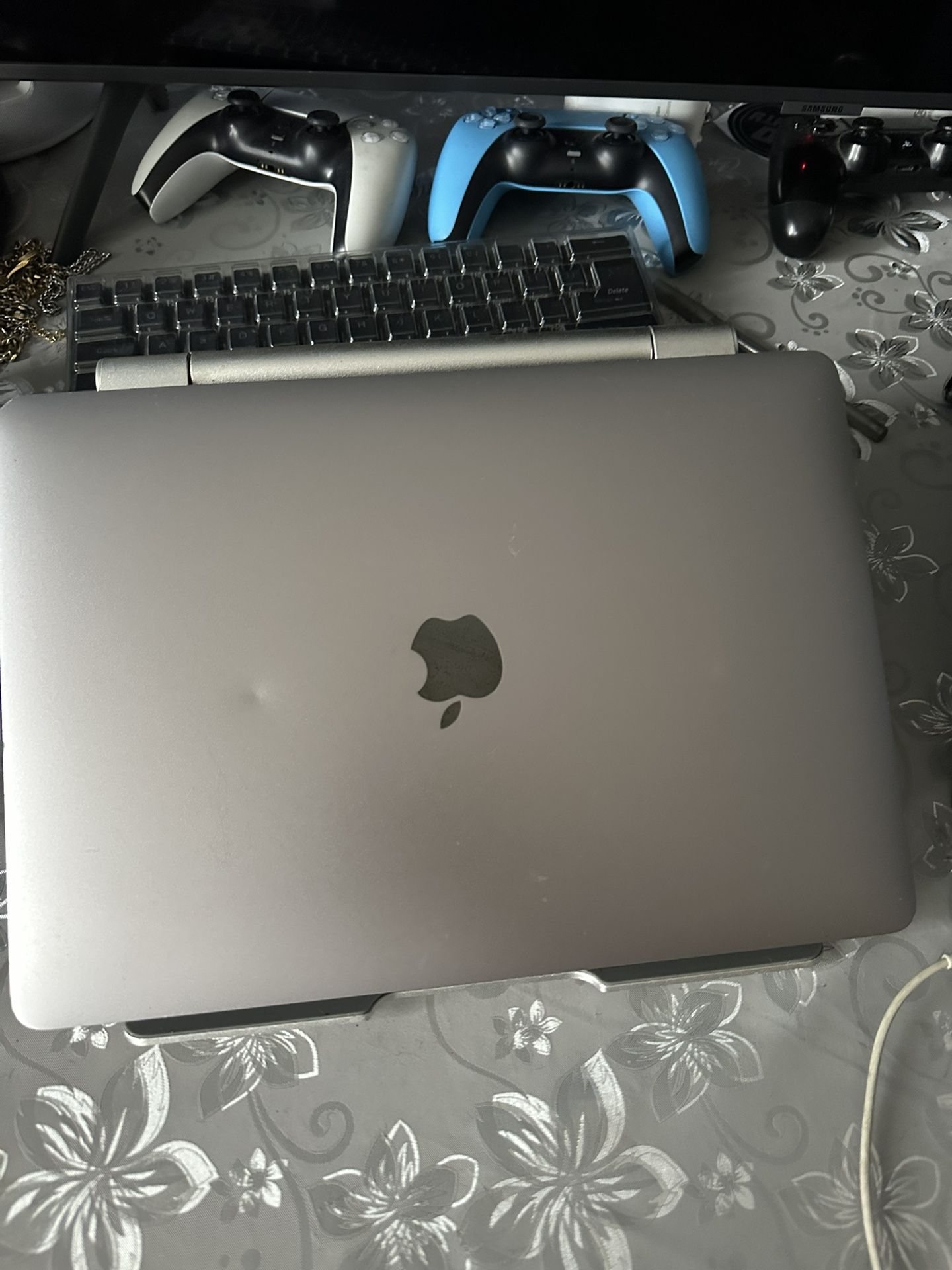 Macbook Pro (2020) 