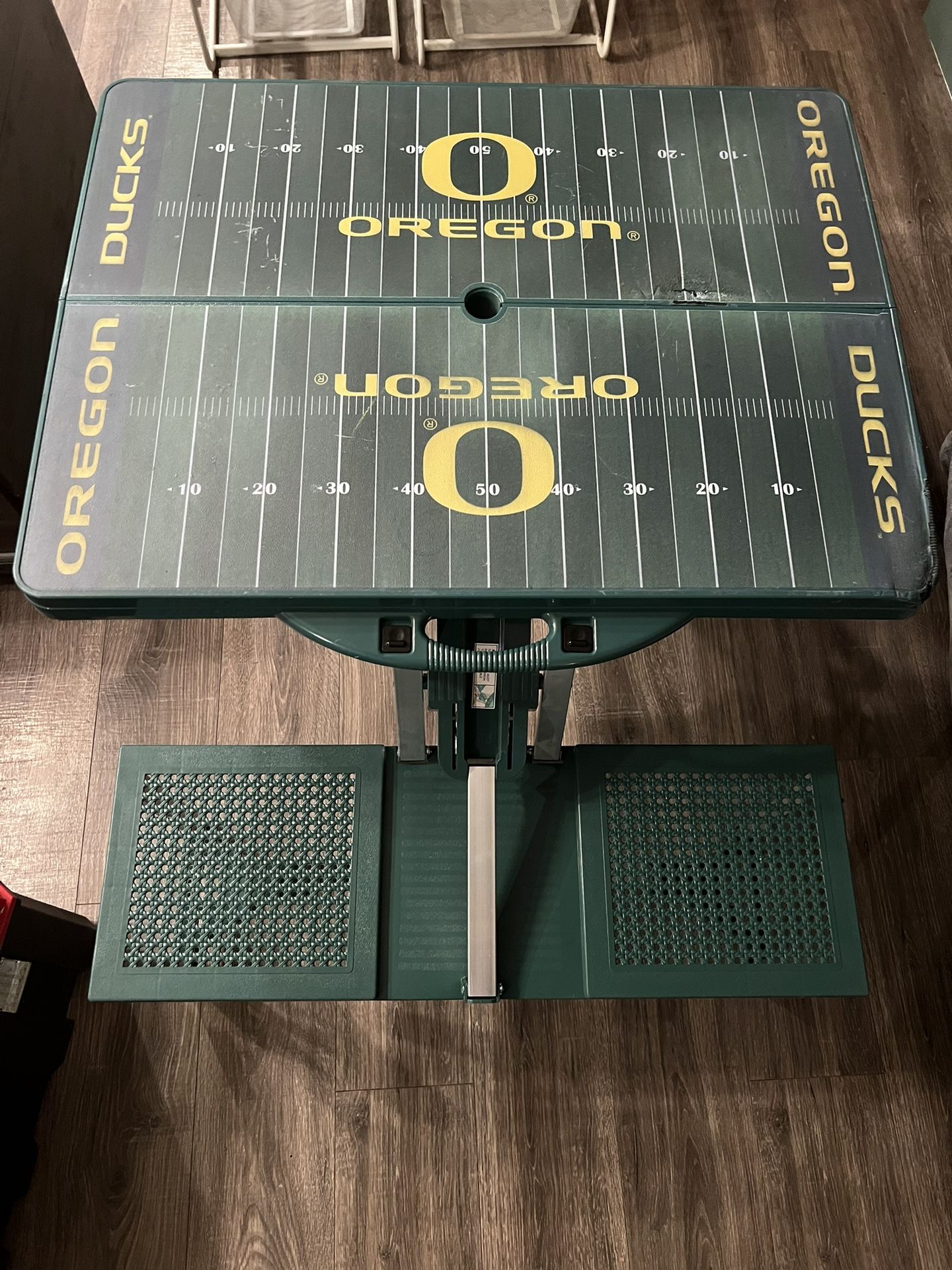Oregon Ducks Portable Table