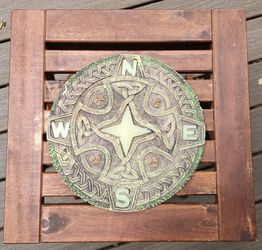 Bits and Pieces Celtic Compass Stepping Stone
