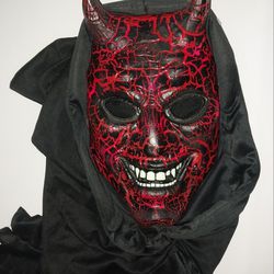 Fun World Unisex Adult Smoldering Devil Red Light Up Halloween FX Mask Glow