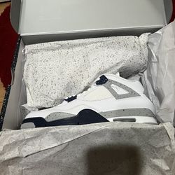 Jordan 4 navy 