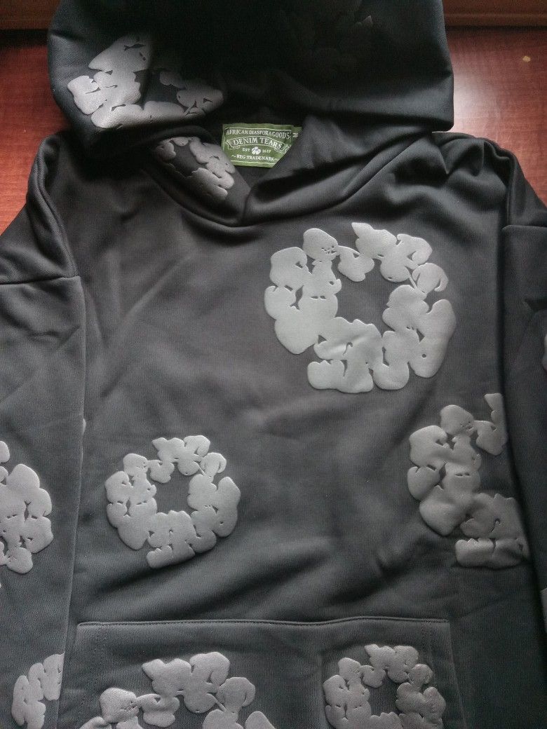 Men's Denim Tear Wreath Hoodie (Black And Grey)