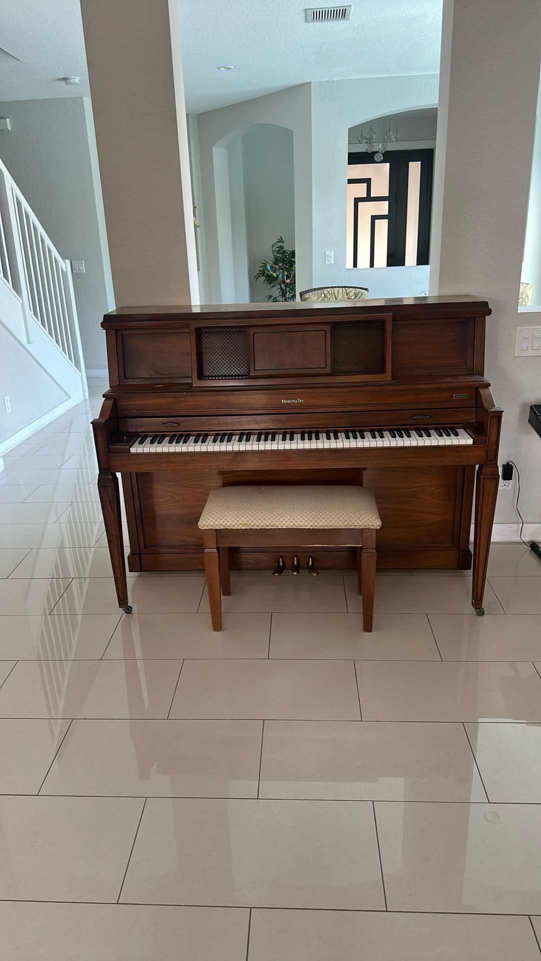 Baldwin Hamilton piano