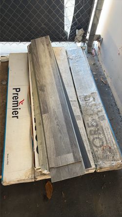 Vinyl engineered plank flooring