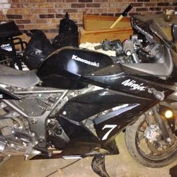 Kawasaki Ninja 250R Black 