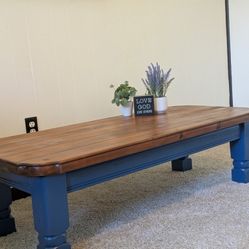 Early American And Endless Sea Blue Iving Room Table