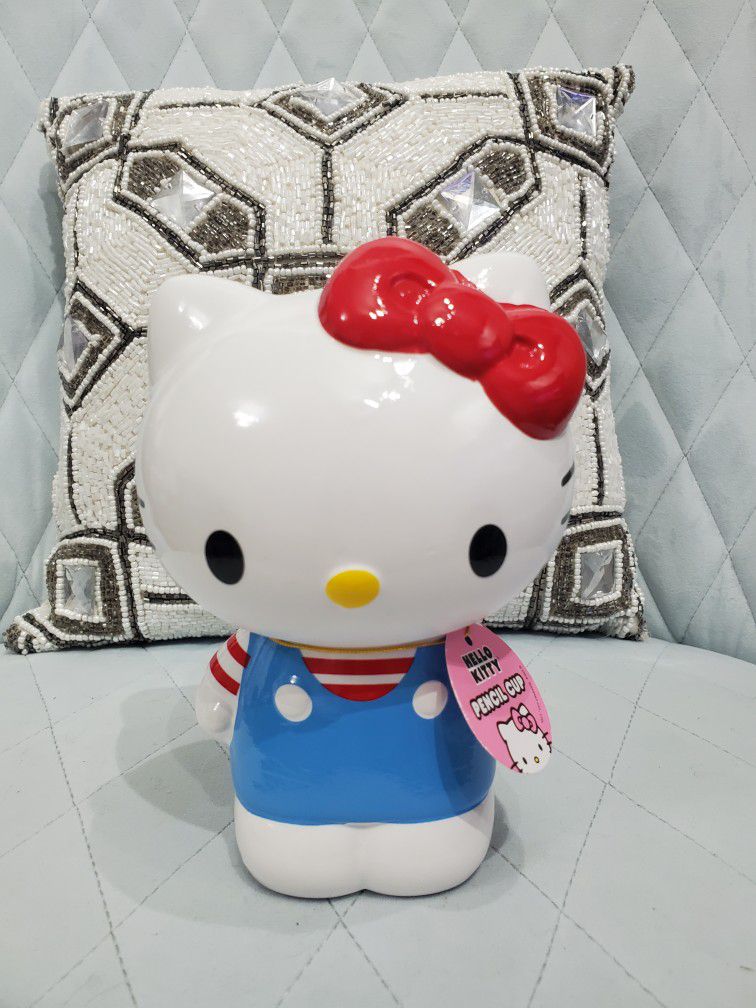 Hello Kitty Pencil Cup / Makeup Brush Holder 
