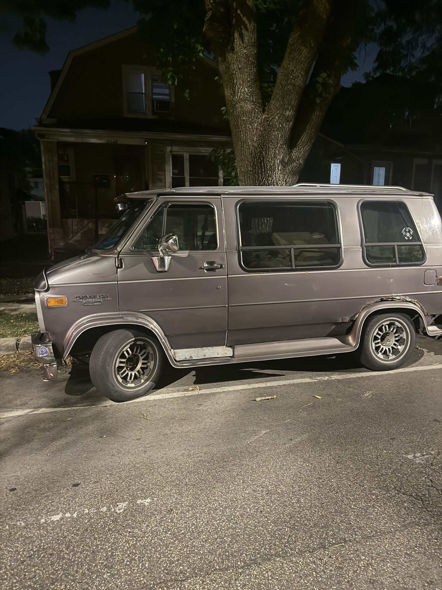 Chevy G20 1995