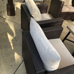 5 Wicker Outdoor Chairs