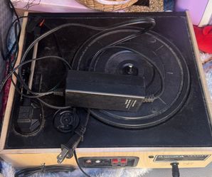 Record player with Bluetooth and radio 50$ or best offer