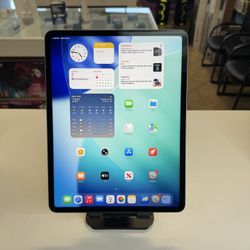 Apple iPad Pro 6th Gen. 1TB, Wi-Fi + 5G (Unlocked), 12.9in - Gray Excellent