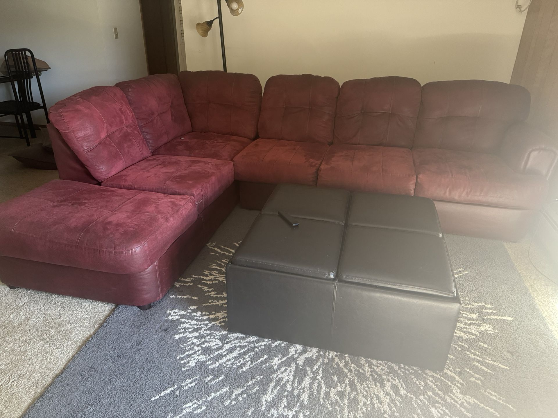 Sectional Couch And Coffee Table 