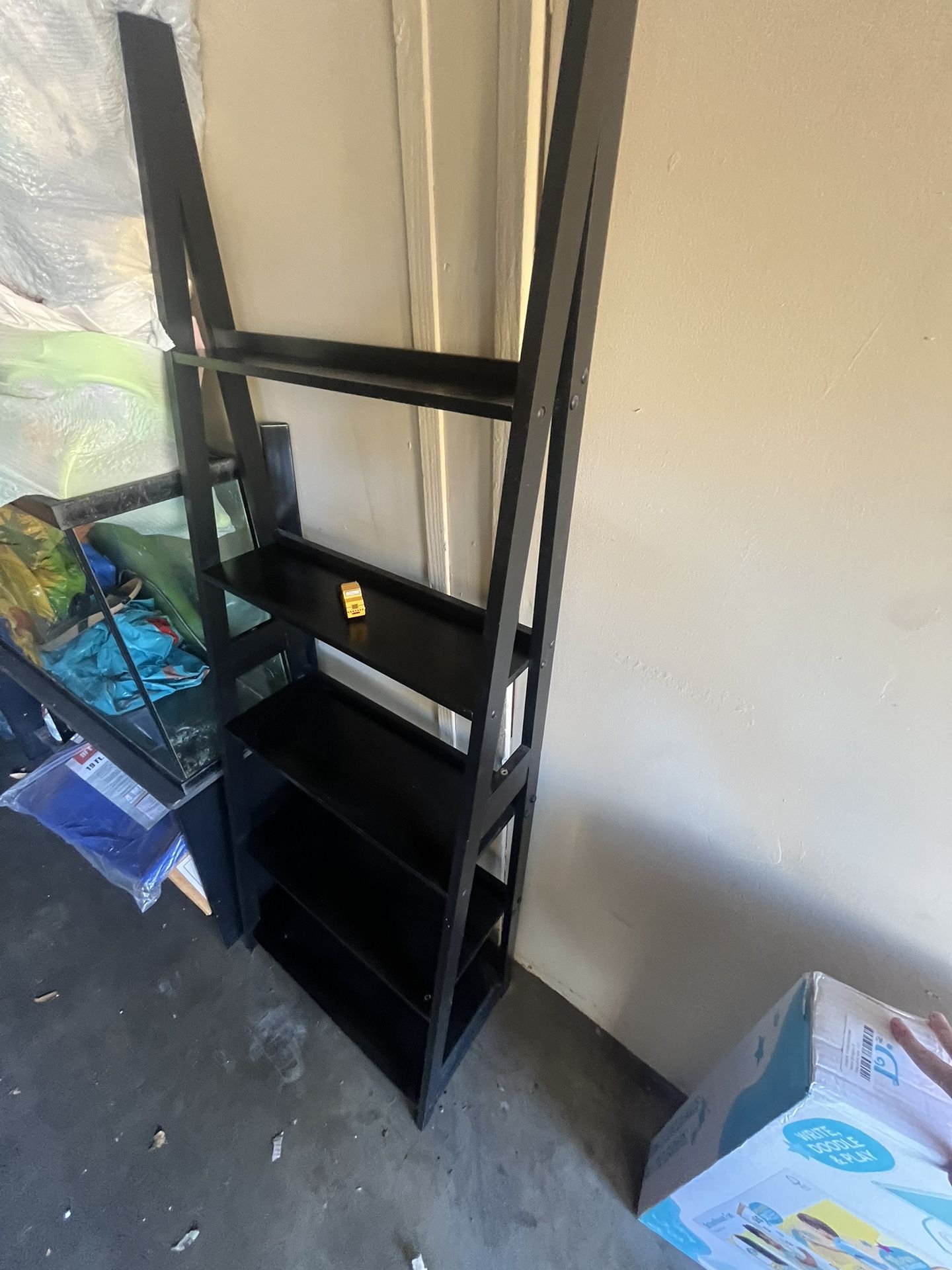 Ladder Shelf 