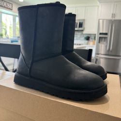 Women’s Ugg Short Boots