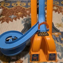 Triple Loop Hotwheels Race Track