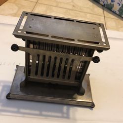 Antique 1920’s Universal Toaster, No Cord