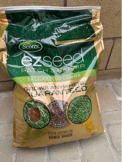 Lawn care EZ SEED patch & repair by Scotts