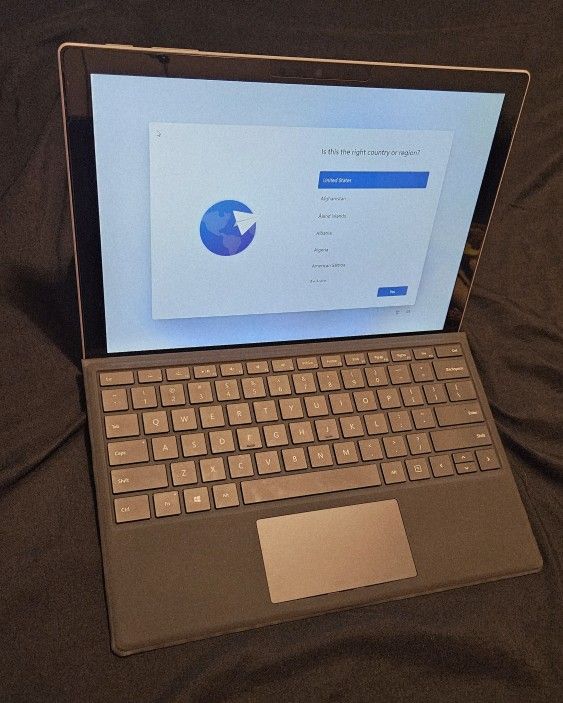 Microsoft Surface Pro 6 - I5-8250U - Windows 11