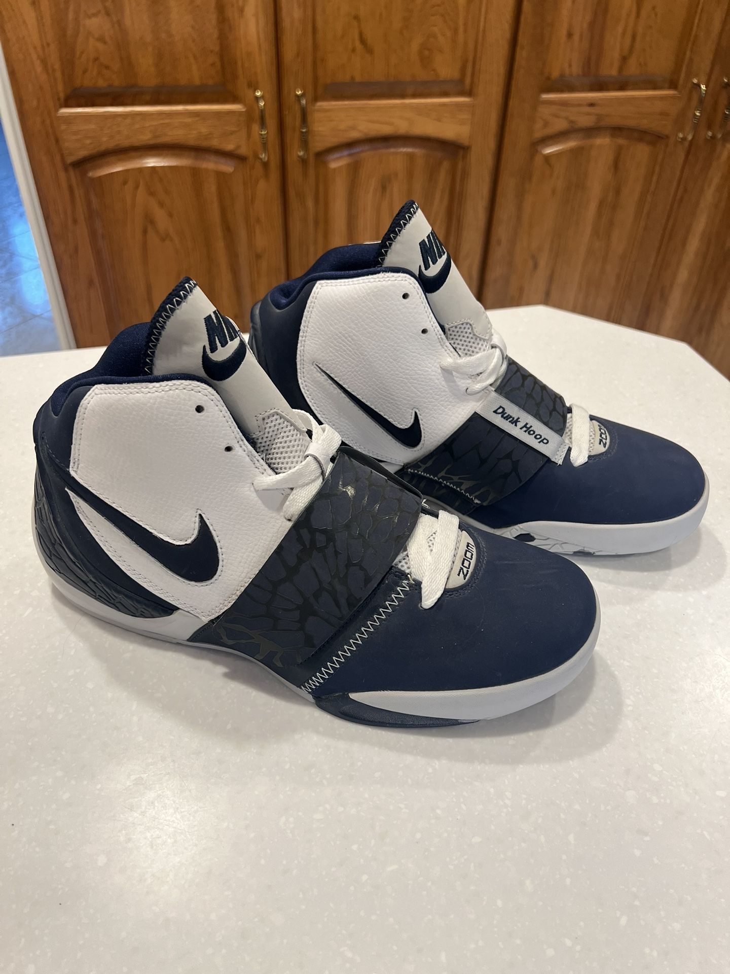 New Nike Shoes - 2 Different Shoes