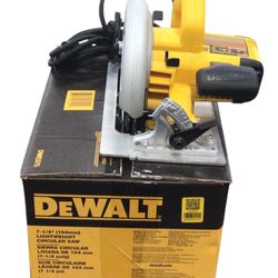 Dewalt 15 Amp Corded 7-1/4 in. Lightweight Circular Saw