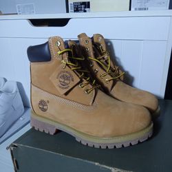Timberland Wheat Size 7 And 11 AVAILABLE 