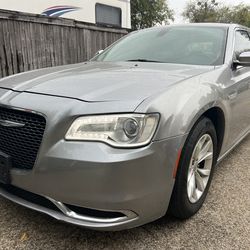 2015 Chrysler 300 Limited