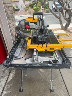 DeWalt Wet Tile Saw with Stand