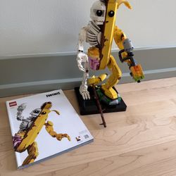 Lego Fortnight Banana Skin