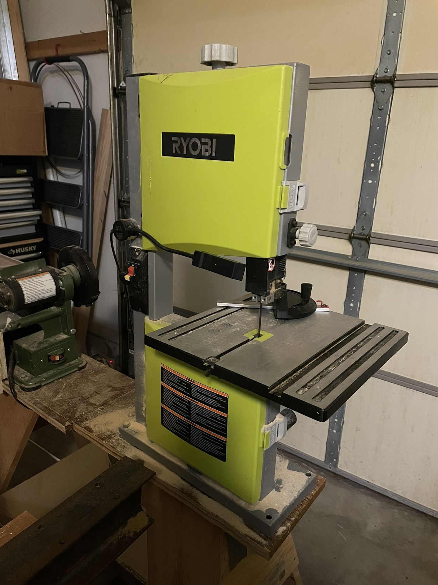 Ryobi Corded Band Saw. BS904G