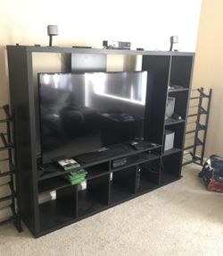 Entertainment center